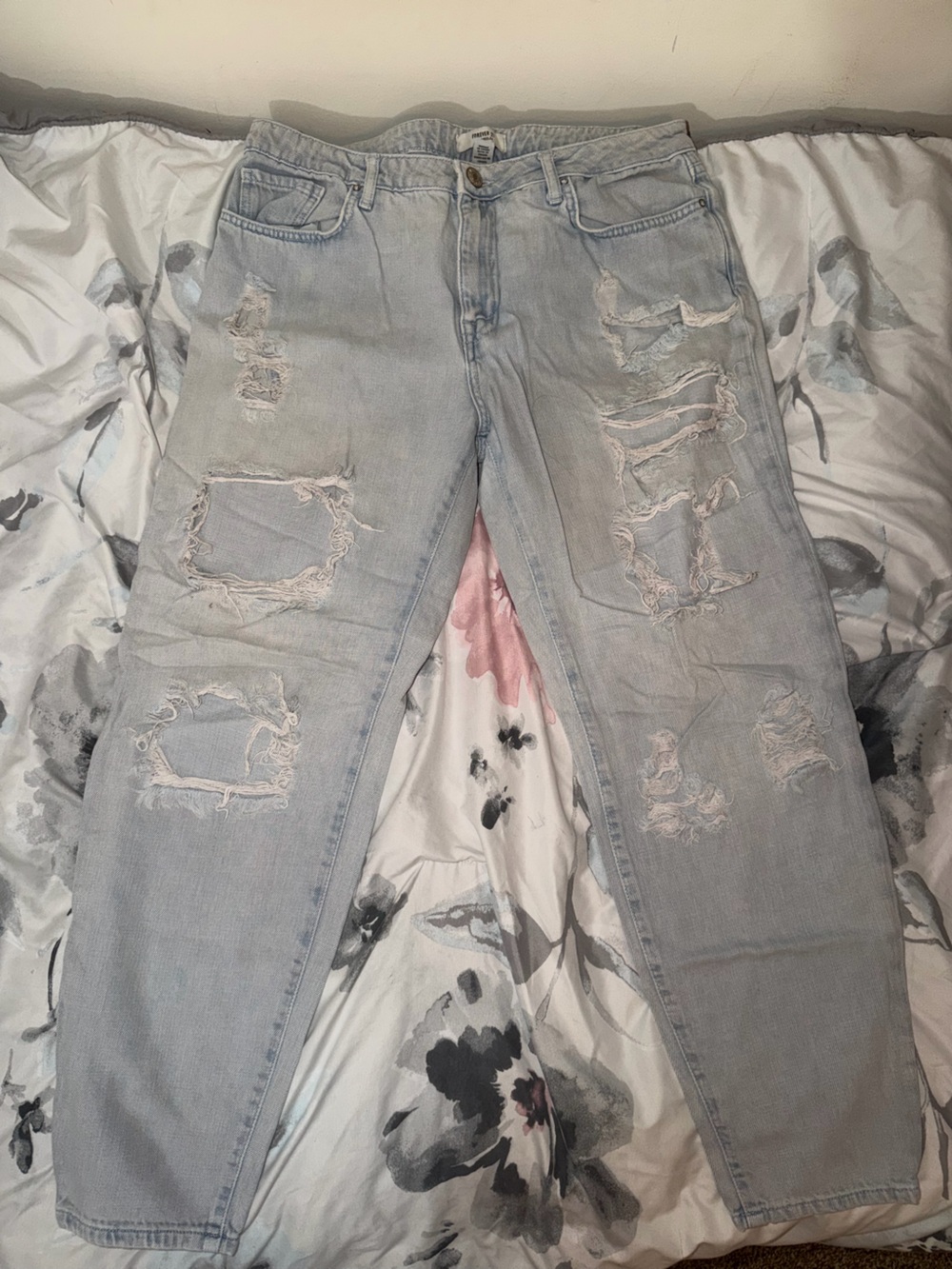 Forever 21 Light Blue Straight Leg Jeans - Women